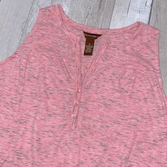 Bit & Bridle pink sleeveless top size small - Picture 4 of 7